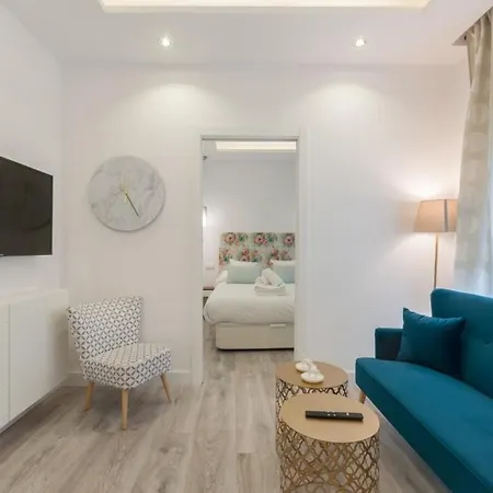 2 Bedrooms 1 Bathroom Furnished - Lavapies - Modern Stylish Madrid Extérieur photo