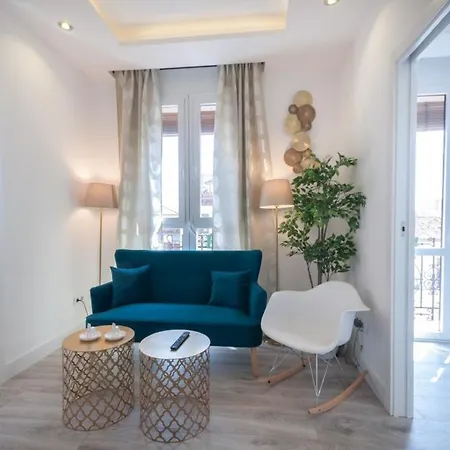 2 Bedrooms 1 Bathroom Furnished - Lavapies - Modern Stylish Madrid Extérieur photo