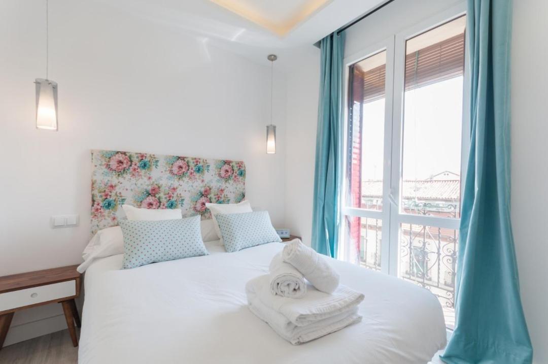2 Bedrooms 1 Bathroom Furnished - Lavapies - Modern Stylish Madryt