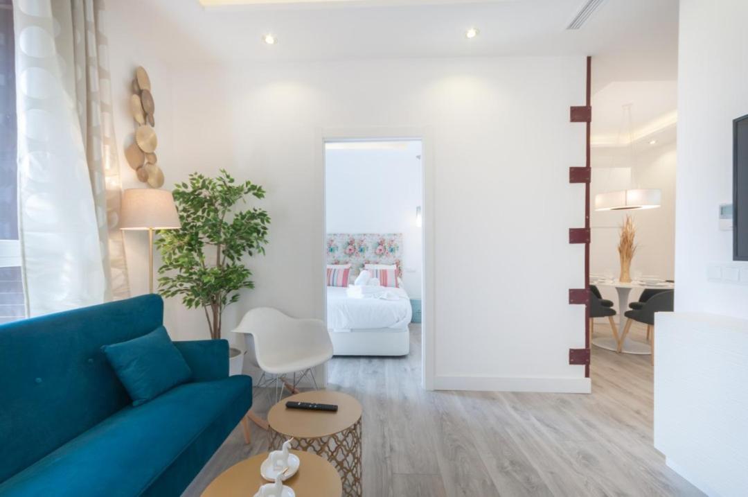 Apartament 2 Bedrooms 1 Bathroom Furnished - Lavapies - Modern Stylish *